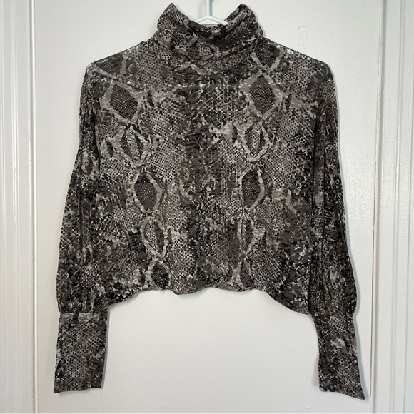 LNA BURNOUT BALLOON SLEEVE TOP IN CHARCOAL PYTHON SIZE S - Picture 7 of 10